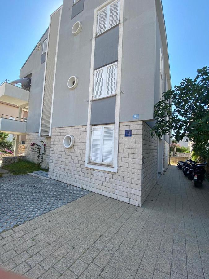 Apartment Dilba Novalja Zewnętrze zdjęcie